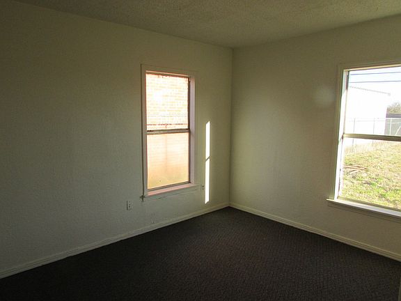 5th image of 1206 E 36th St