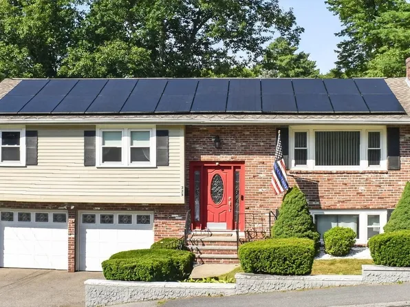 223 Robert Rd, Dedham, MA 02026