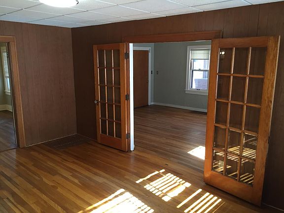 Dining Room Looking Into Livingroom