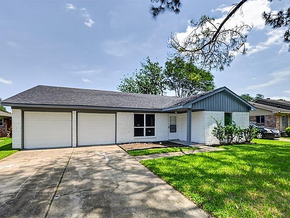 3rd image of 12614 Hunting Brook Dr