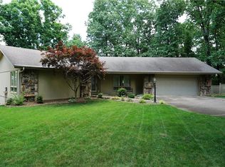 9 Kenton Ln, Bella Vista, AR 72715