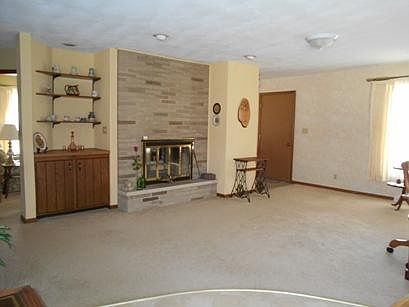 4th image of 105 N Griffin St