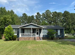 1805 Obannon Dr, Raeford, NC 28376