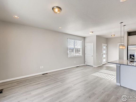 MODEL HOME - Pictures of Model