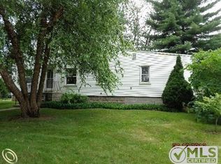 8679 N Silvery Ln, Dearborn Heights, MI 48127