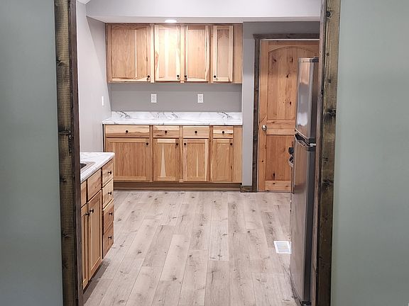 3rd image of 1212 Wauponsee St