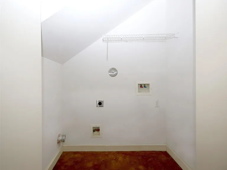 2819 Crawford St — Photo 23