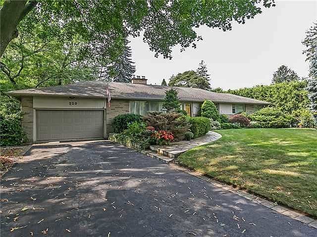 2nd image of 220 Chartwell Rd
