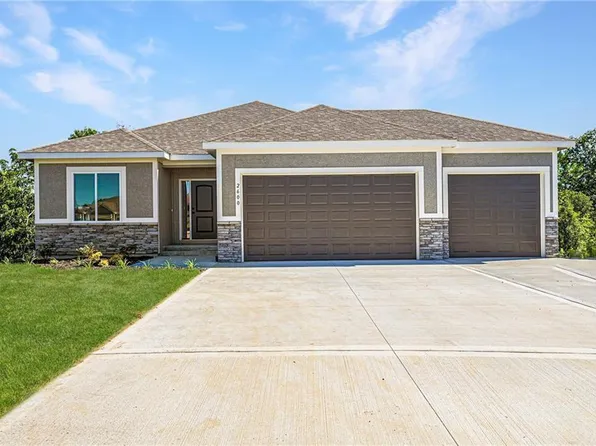 4712 SW 2nd St, Blue Springs, MO 64014