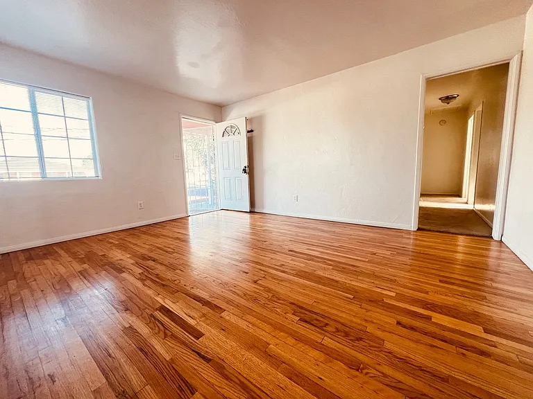 357 Garfield Ave — Photo 8