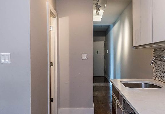 2nd image of 555 Franklin Ave #6