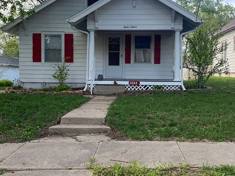 1212 Elk St — Photo 2