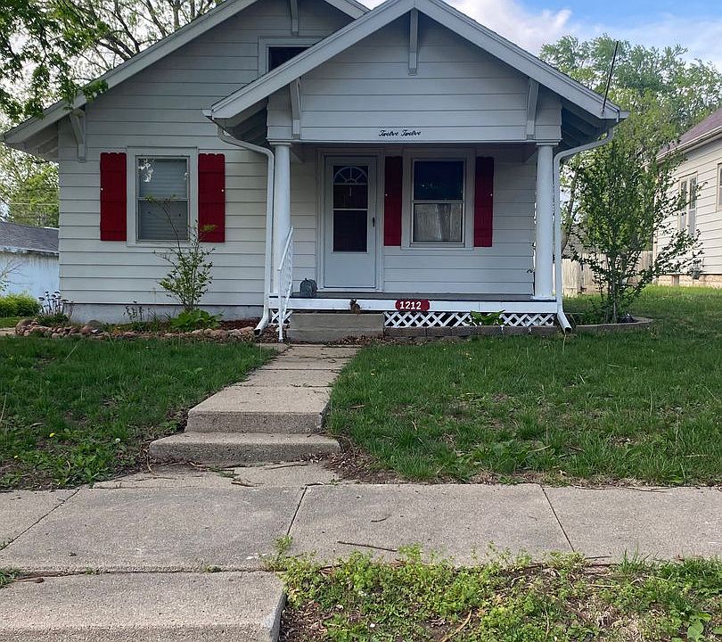 2nd image of 1212 Elk St