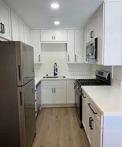383 W Bay St #7 — Photo 2