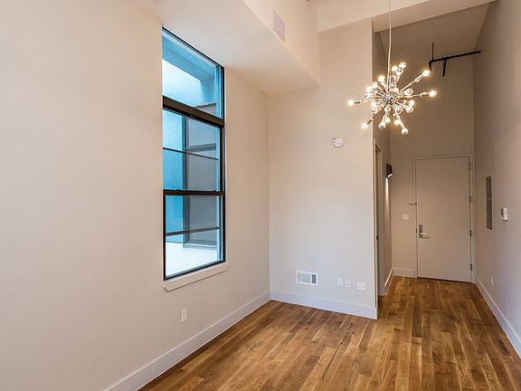 3rd image of 374 Kosciuszko St #306
