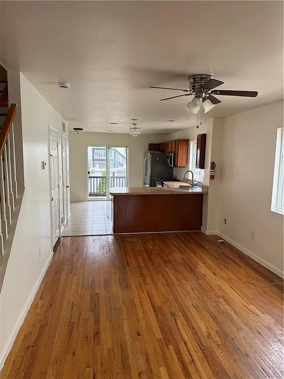 3 bed, 1.5 bath, 1288 sqft, $3,800 — Photo 4