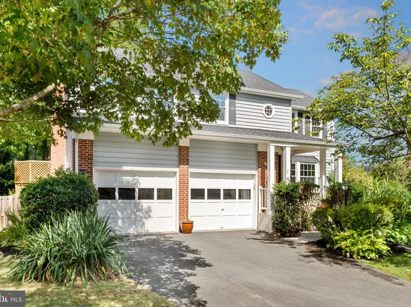 6616 Rockland Dr, Clifton, VA 20124