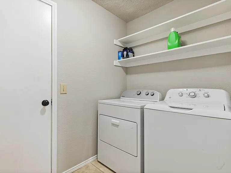 4518 Wescott Dr — Photo 40
