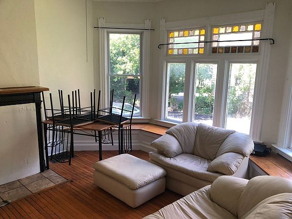 2nd image of 854-56 Lancaster Ave #1