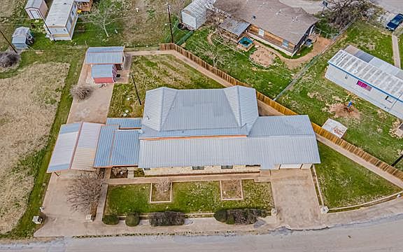 2nd image of 808 Flamingo Rd