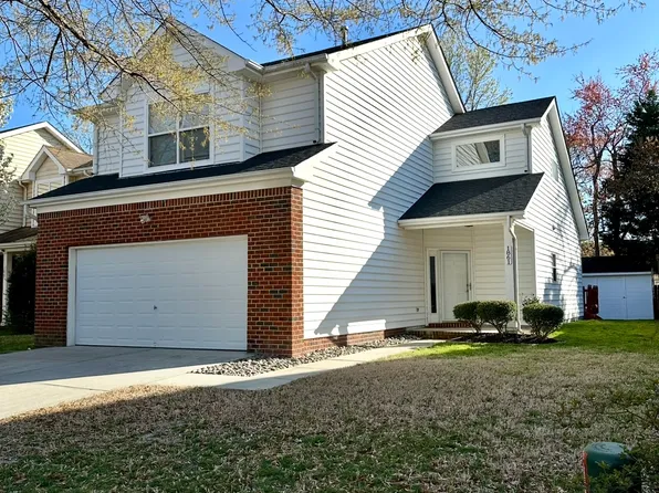 1861 Kempsville Crossing Ln, Virginia Beach, VA 23464