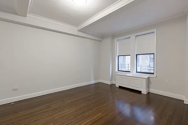 Rented by Stonehenge NYC LLC | media 17