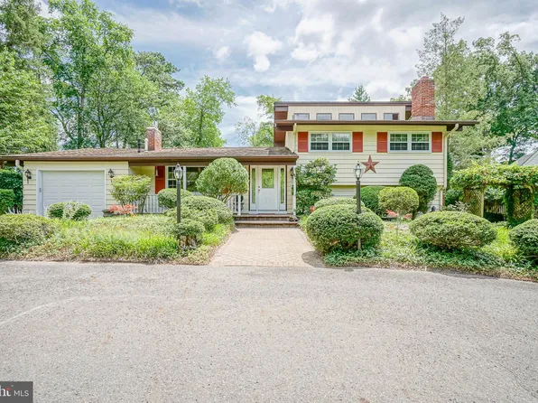 21 Holly Dr, Medford, NJ 08055