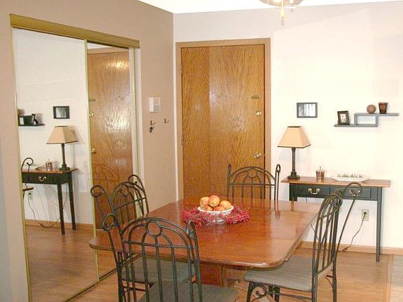 4th image of 2581 Villa Dr S #210