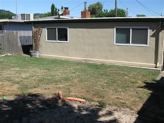 3rd image of 325 Arlington Dr