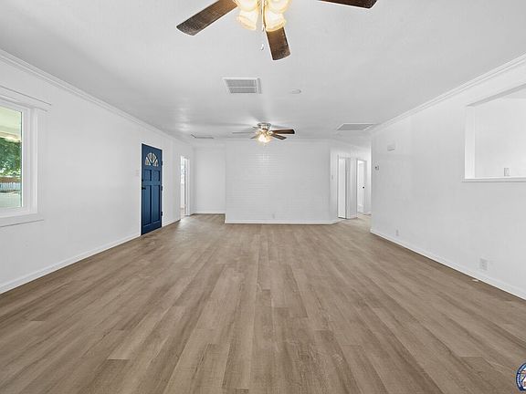 3rd image of 447 W 5th St