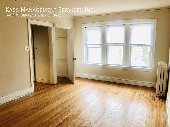 4th image of 3402 W Berteau Ave #34042