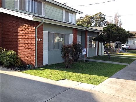 1st image of 327 Molino Ave APT 1