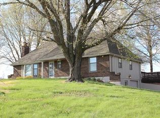 39102 E J W Cummins Rd, Oak Grove, MO 64075