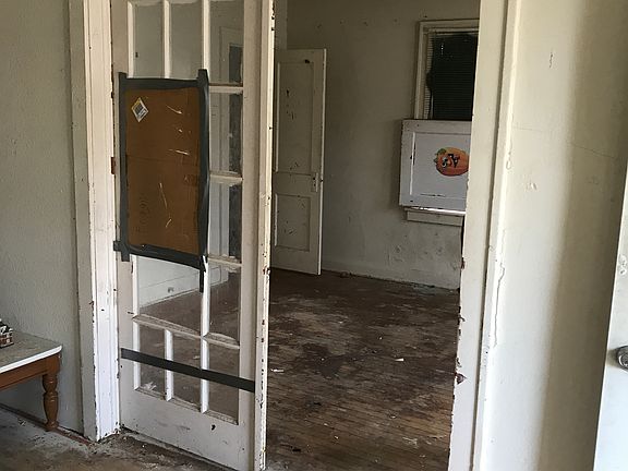 2nd image of 523 N Beard Ave