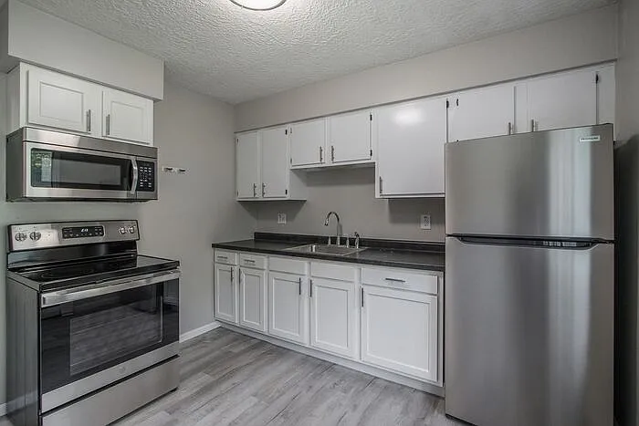 1313 Huntington Ave #1 — Photo 2