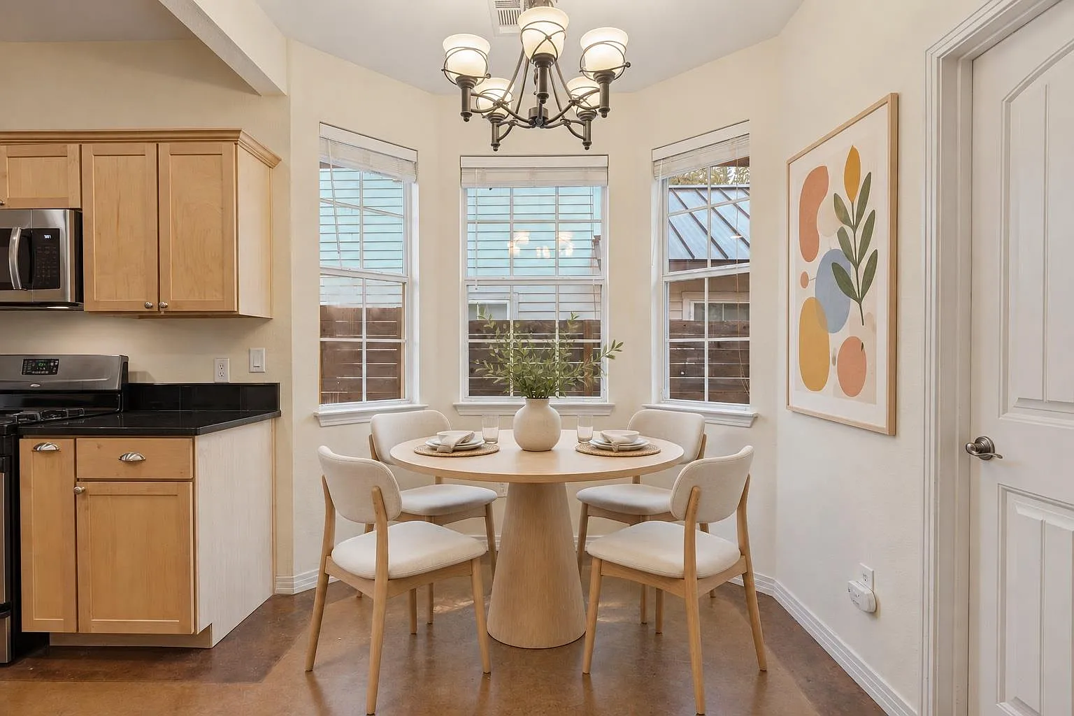 3 bed, 2.5 bath, 1844 sqft, $3,200 — Photo 4