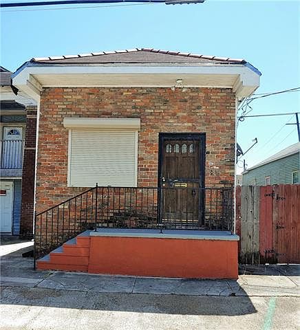 1st image of 1607 Marigny St