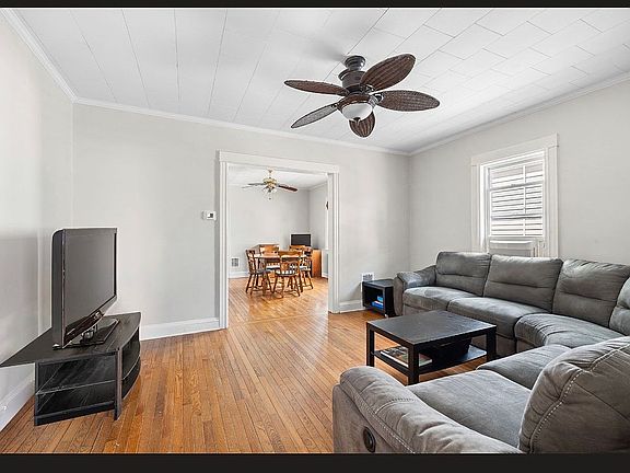 3rd image of 8922 85th St