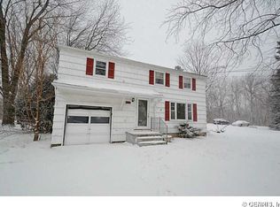 1264 Maiden Ln, Rochester, NY 14626