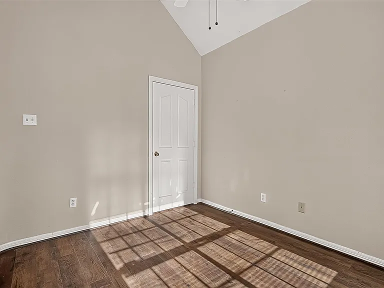 8503 Raybluff Ln — Photo 9