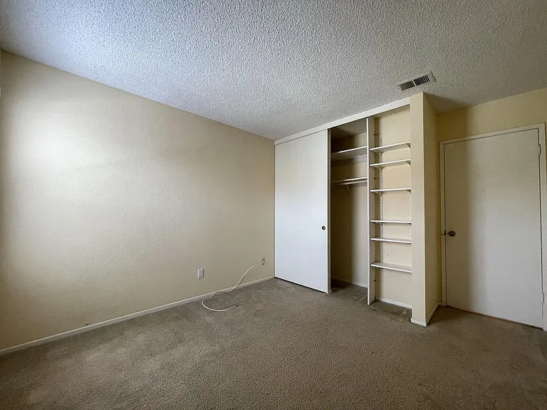 9489 Fairgrove Ln #202 — Photo 23