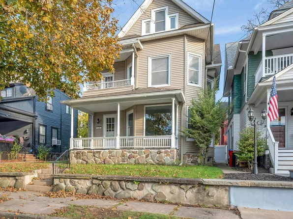 18 Washington St, Carbondale, PA 18407