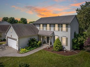 3604 Bayberry Dr, Waukesha, WI 53189