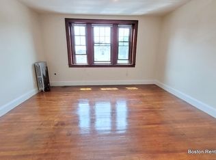 18 W Wyoming Ave APT 12, Melrose, MA 02176