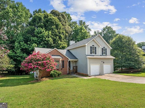2nd image of 267 Silverleaf Ln