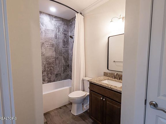 5th image of 1554 Mountain Dr