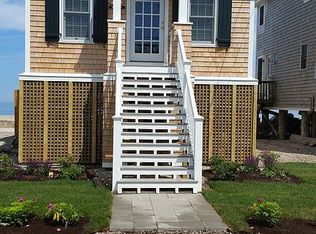 82 Ocean St, Marshfield, MA 02050