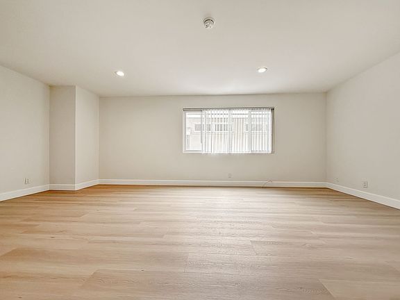 4th image of 250 Avenida Montalvo #4