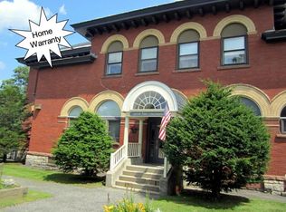 60 North St APT 13, Dalton, MA 01226