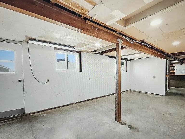 1864 Winterwarm Dr — Photo 20